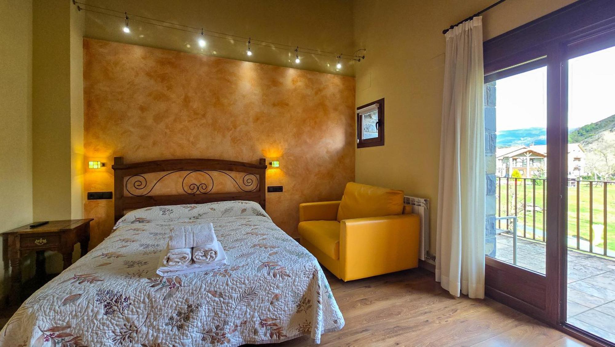 בית הארחה Escalona 	Casas La Ribera Ordesa מראה חיצוני תמונה